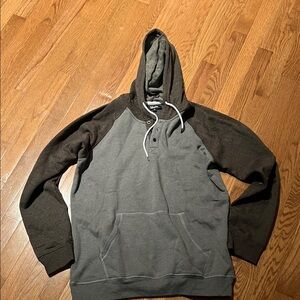 Estepoba sweatshirt men’s medium NWOT